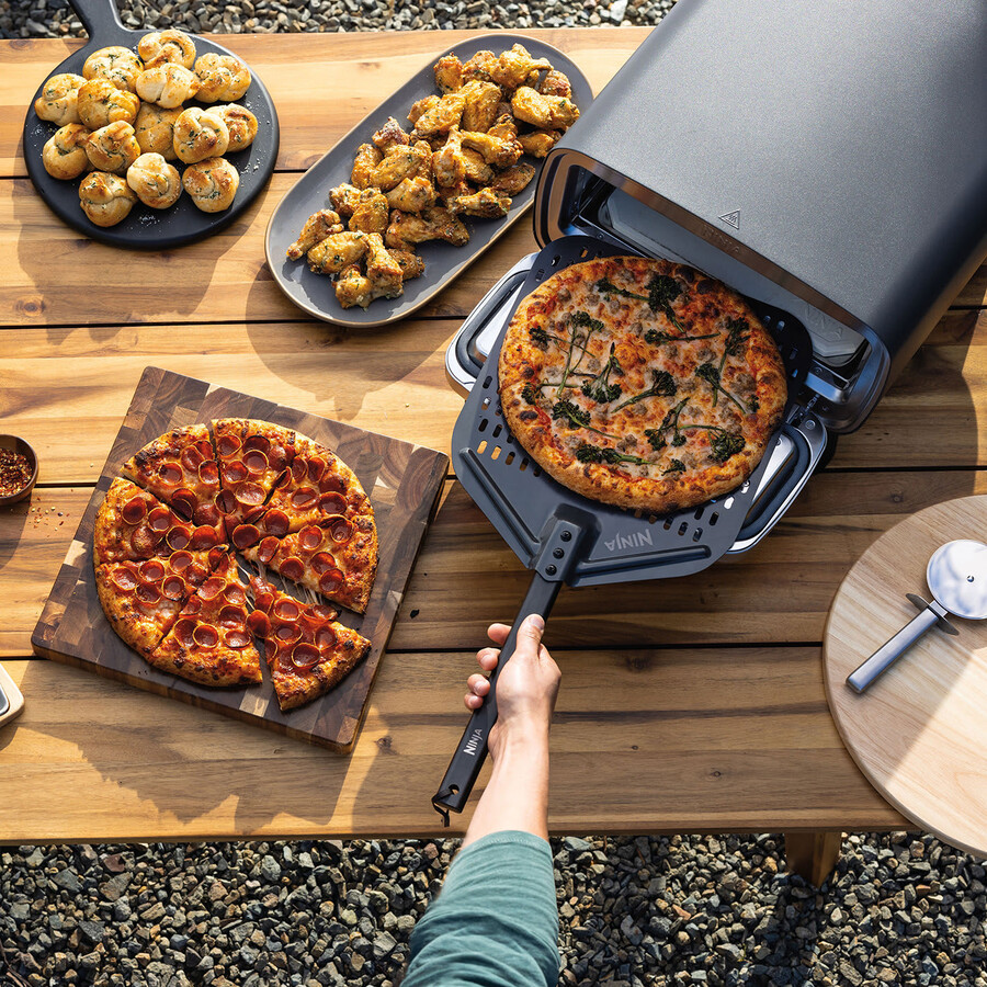 ninja artisan elektrisk utomhuspizzaugn och airfryer stativ och lockpaket