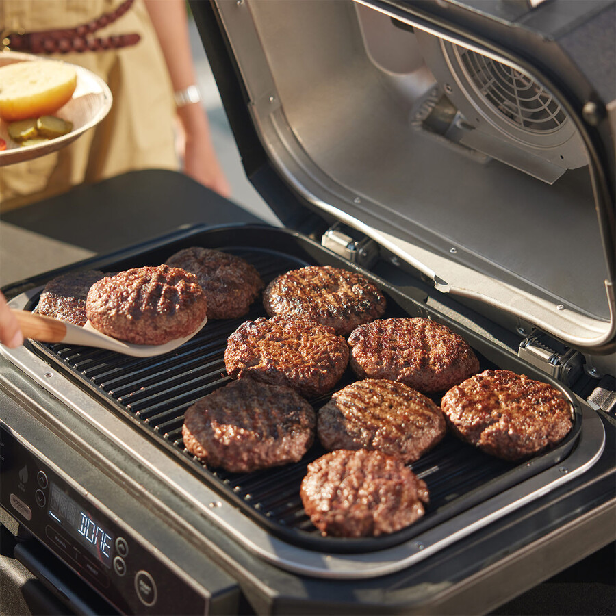 ninja woodfire pro xl elektrisk bbq-grill och rökare med stativ och lock