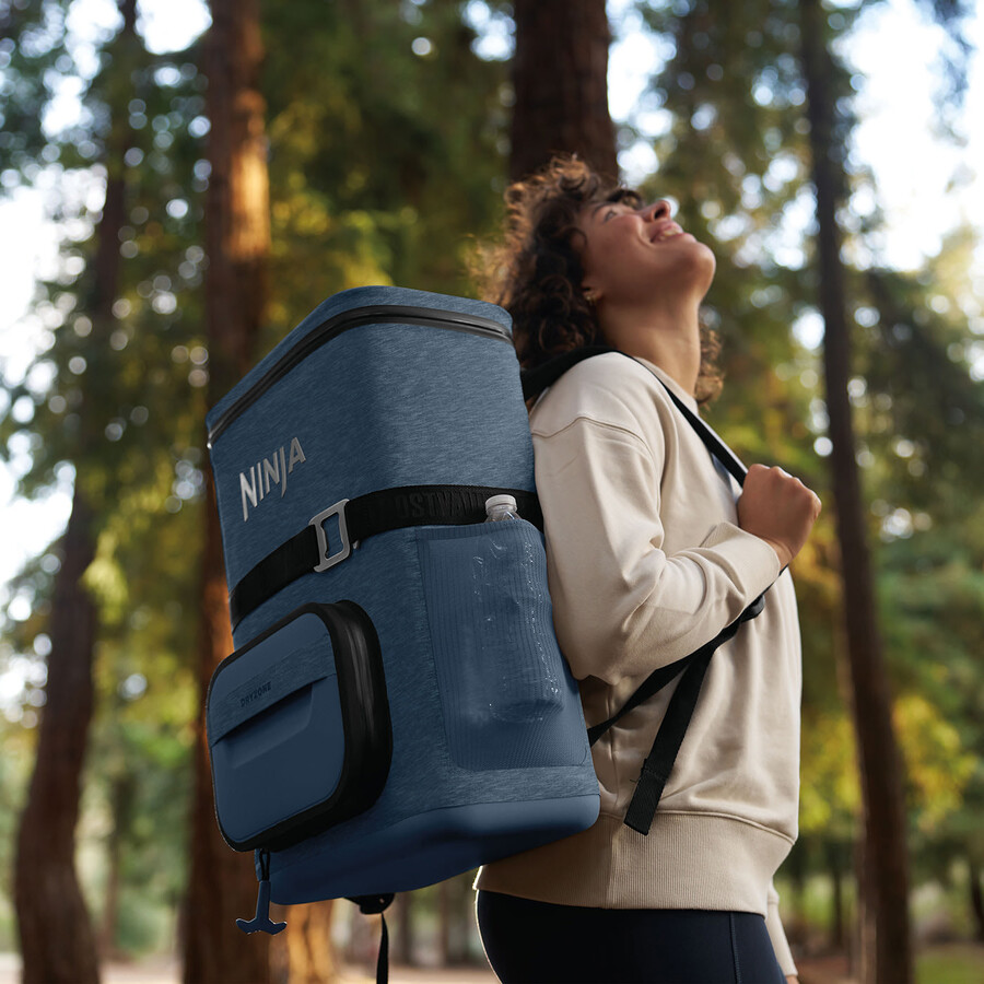 ninja frostvault go 17 liters mjuk kylväska med 24 burkar – lakeshore blue