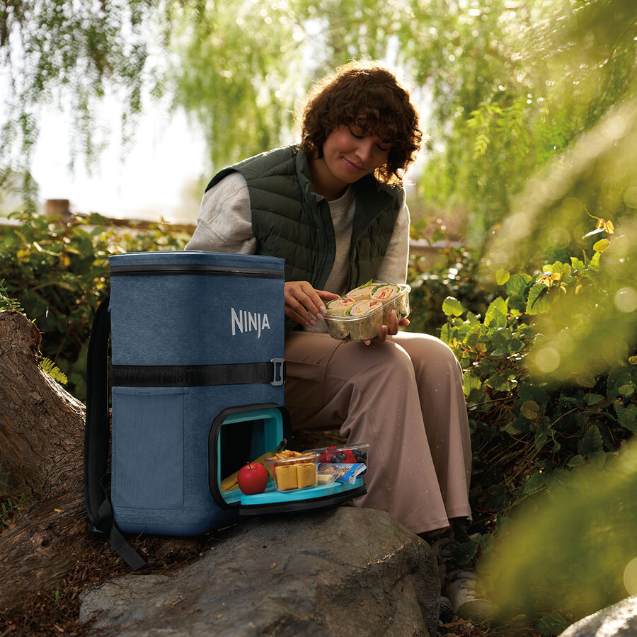 ninja frostvault go 17 liters mjuk kylväska med 24 burkar – lakeshore blue