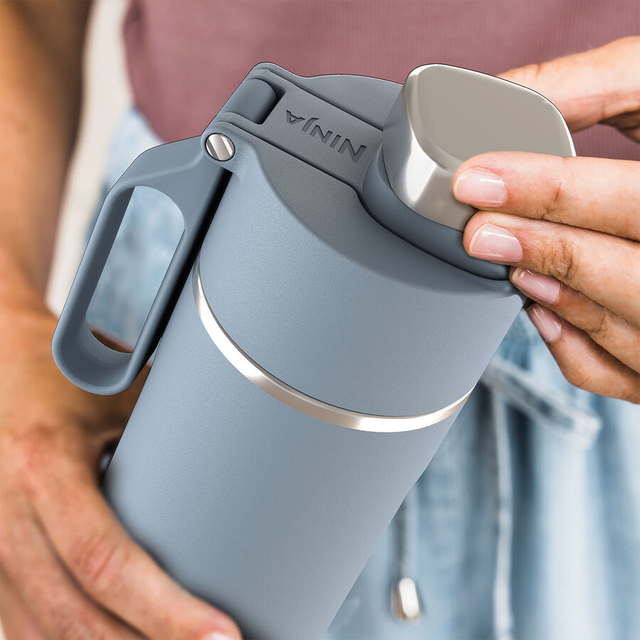 ninja thirsti 530 ml reseflaska – blå dw1801euukbl